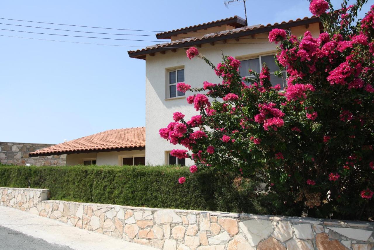 Amoroza Villa Pissoúri Extérieur photo